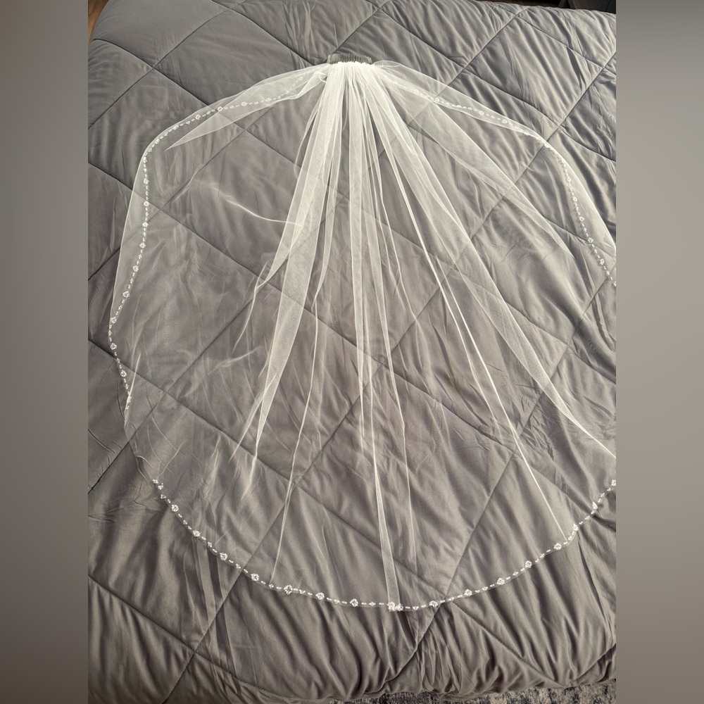 WEDDING VEIL